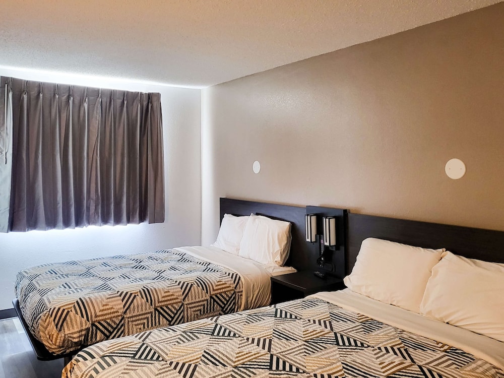 Motel6 Sinton, TX 12/51