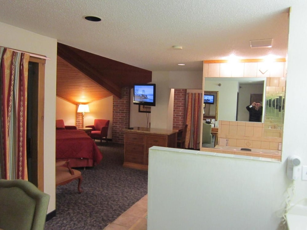 American Inn and Suites Ionia 6/47