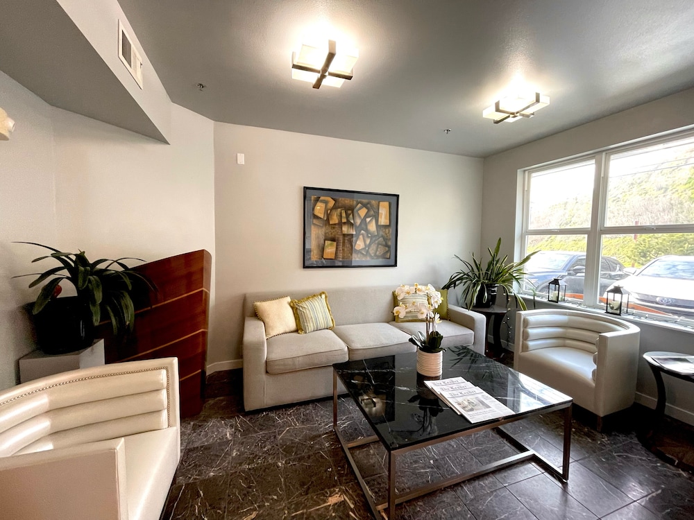 Tides Inn Suites 46/75