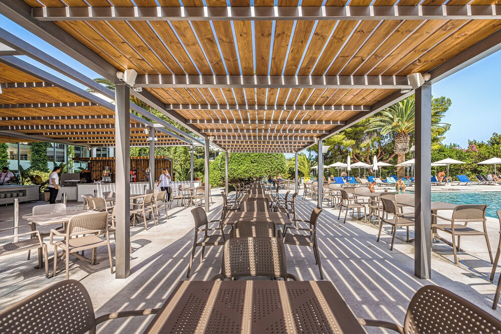Caravia Beach 43/64
