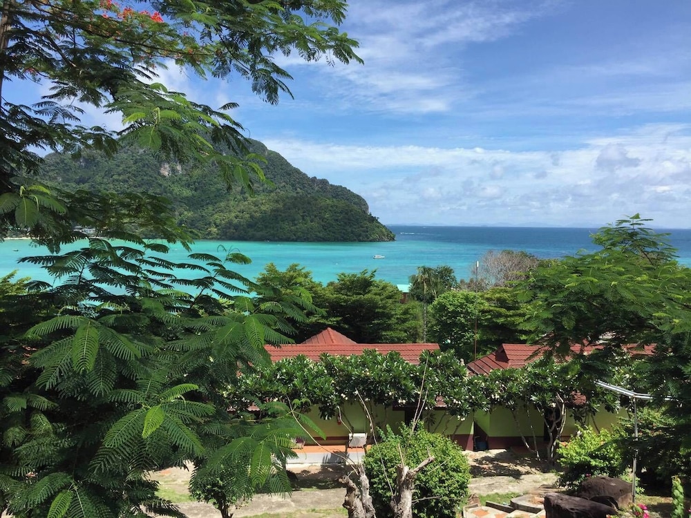 Phi Phi Viewpoint Resort 61/65