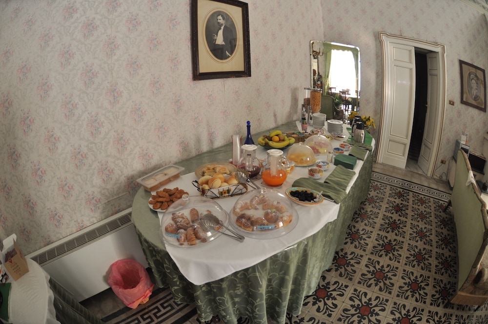 PALAZZO IL CAVALIERE B&B DE CHARME 28/68