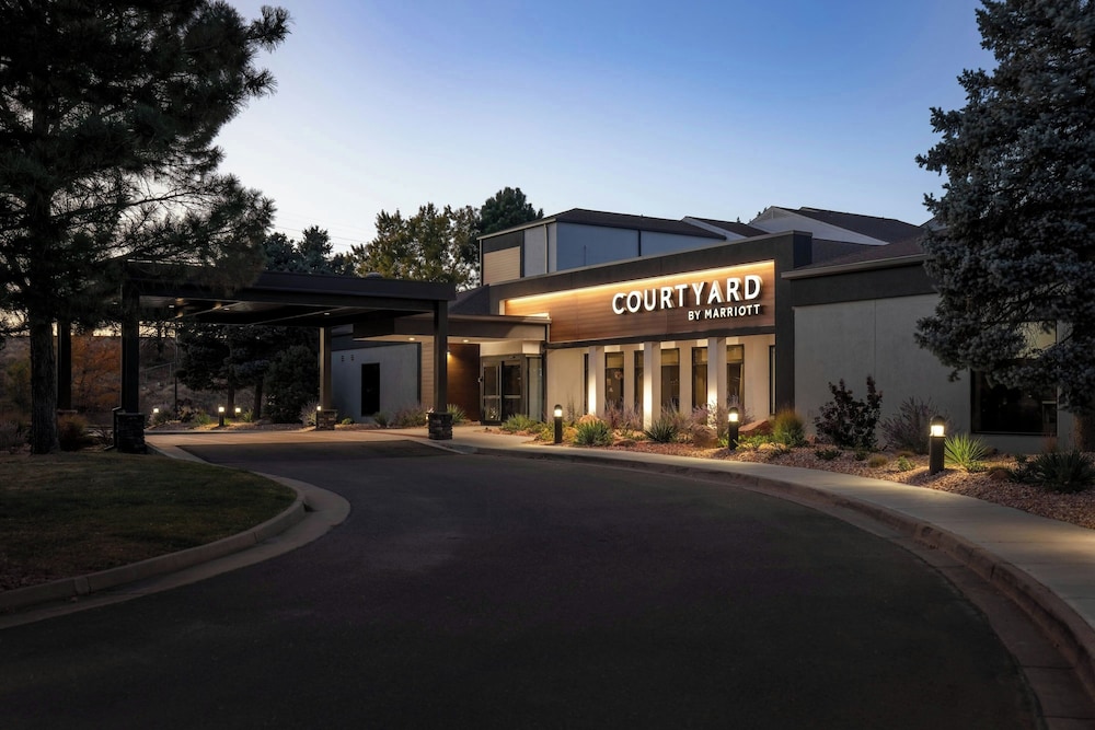 Courtyard by Marriott Denver Central Park 2/50