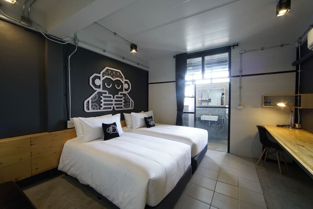 Blu Monkey Hub and Hotel Suratthani 17/50