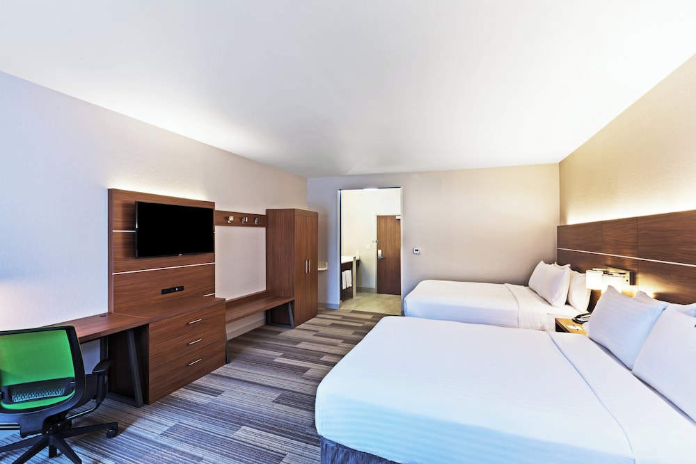 Holiday Inn Express Hotel And Suites Dallas Lewisville 31/69