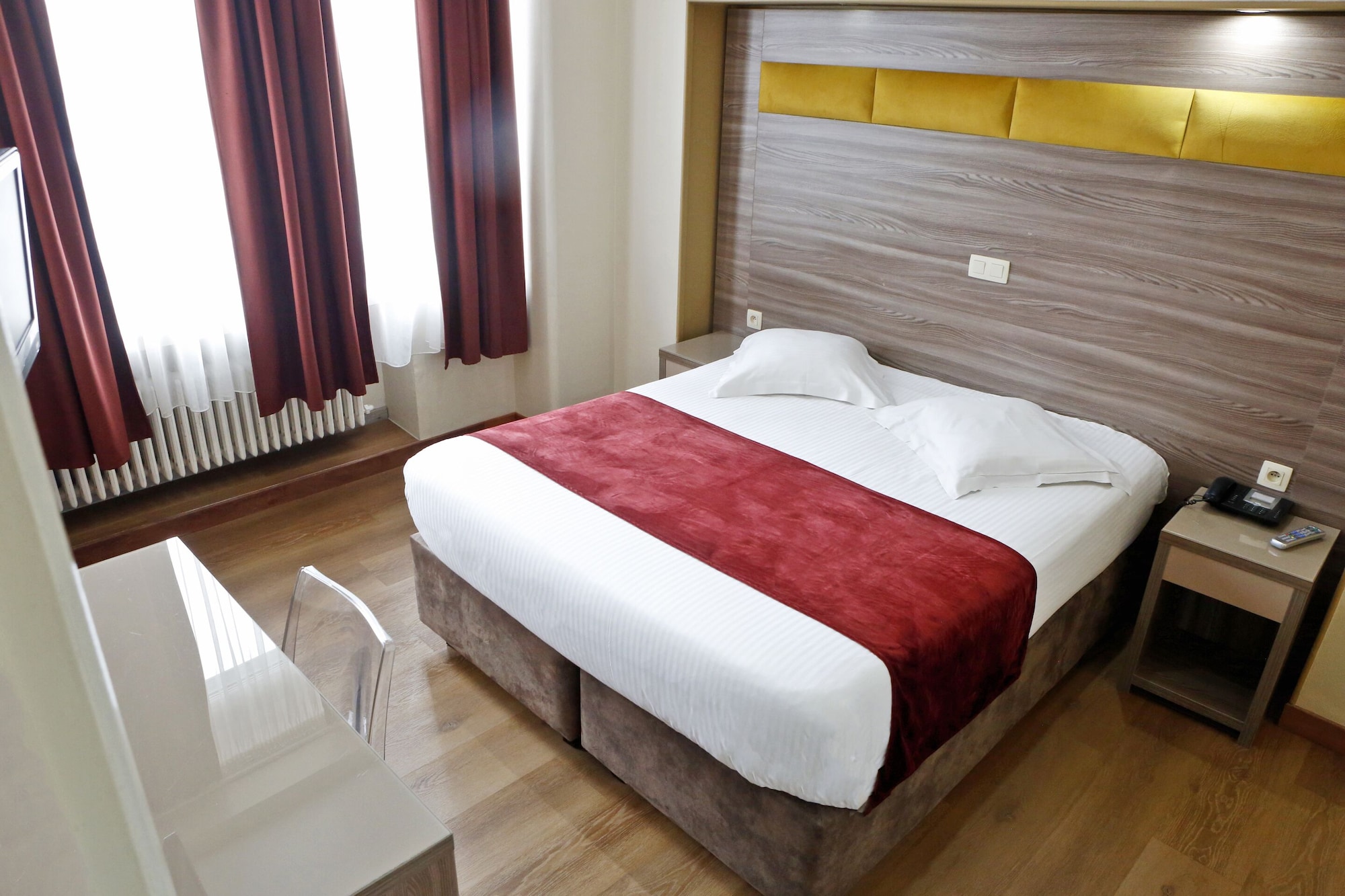 COMFORT, DOUBLE BED