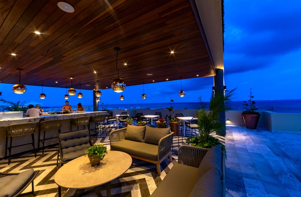 Singular Joy Downtown Residences 32/50