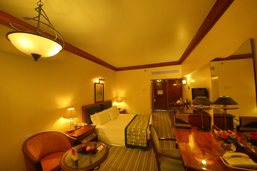 Welcomhotel By Itc Hotels Devee Grand Bay 53/71