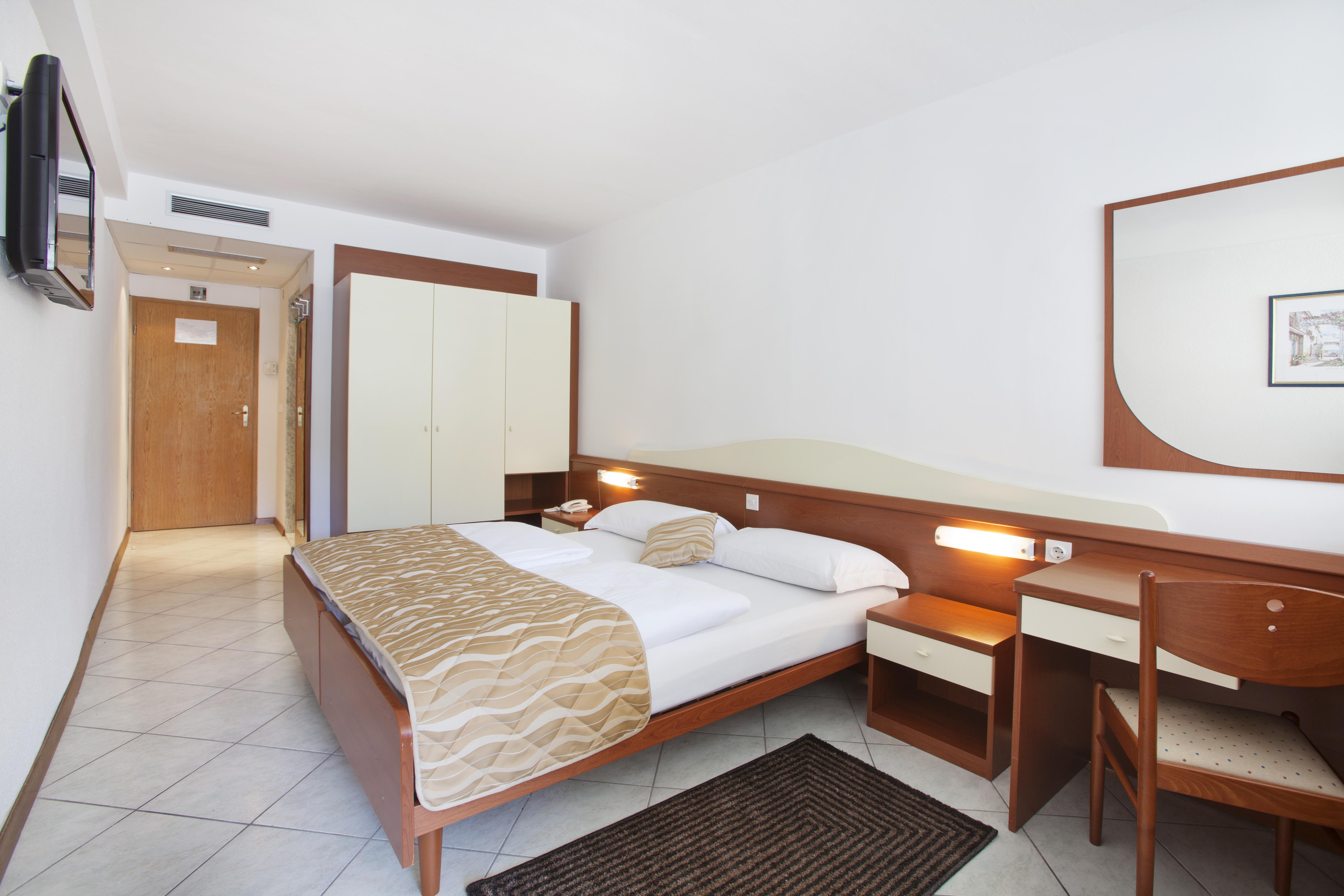 Standard, Double or Twin Bed, Sea Side, Balcony