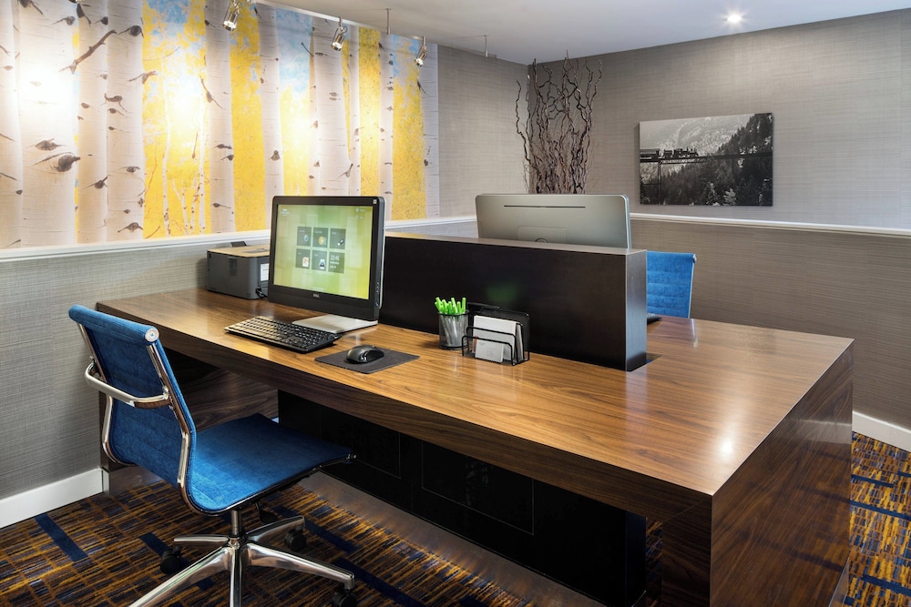 Courtyard by Marriott Denver Central Park 39/50