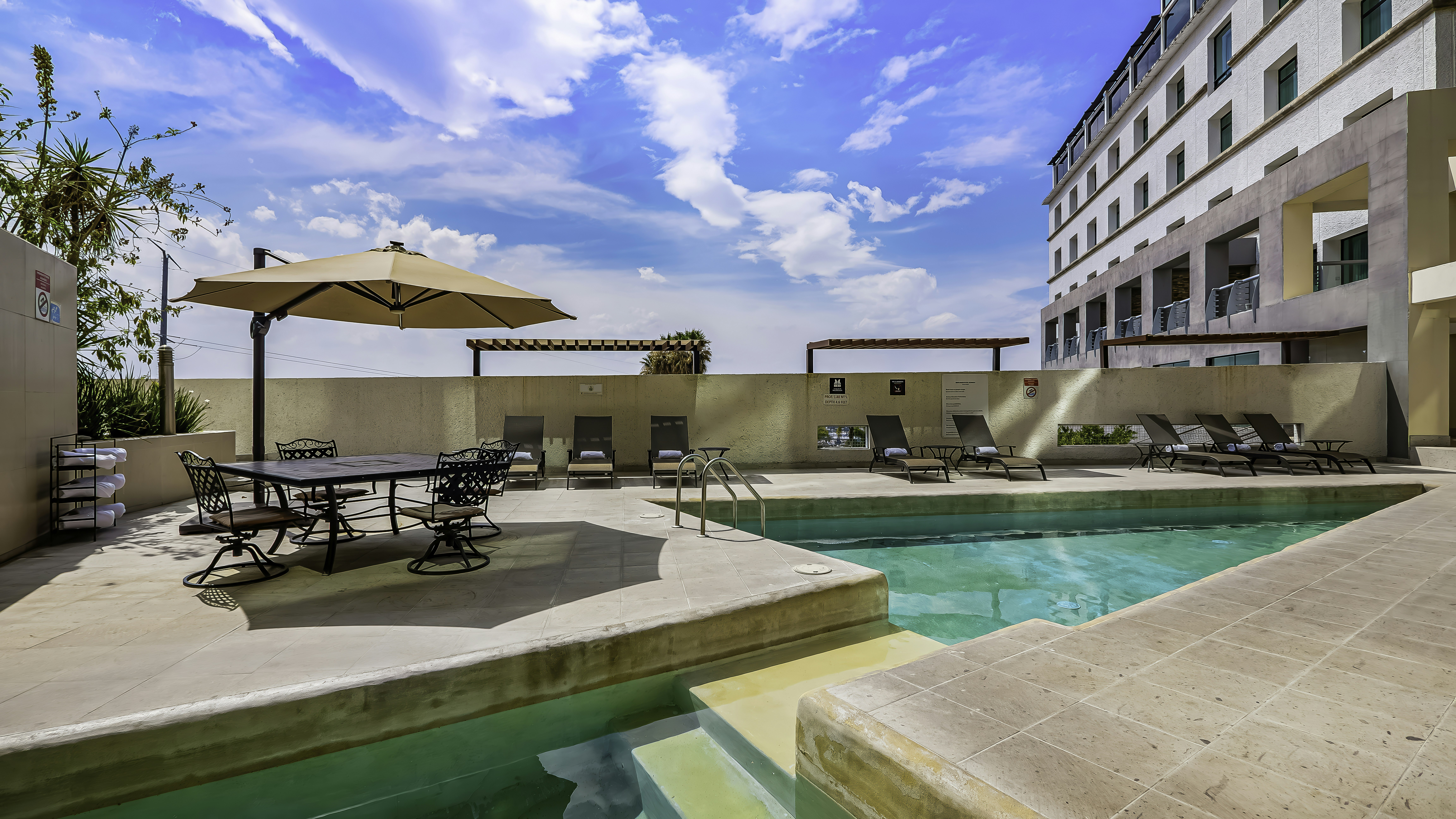 Hilton Queretaro 49/50