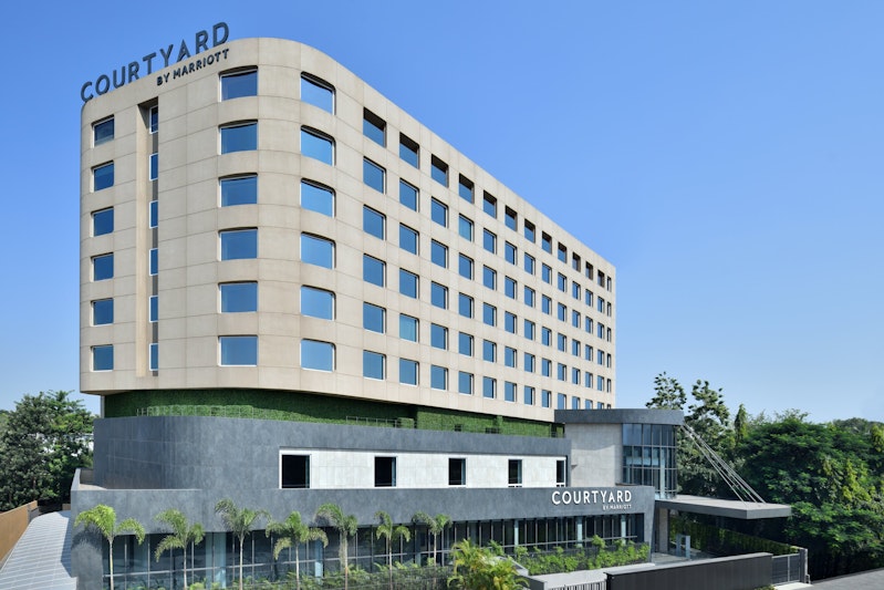 Courtyard by Marriott Nashik 1/17