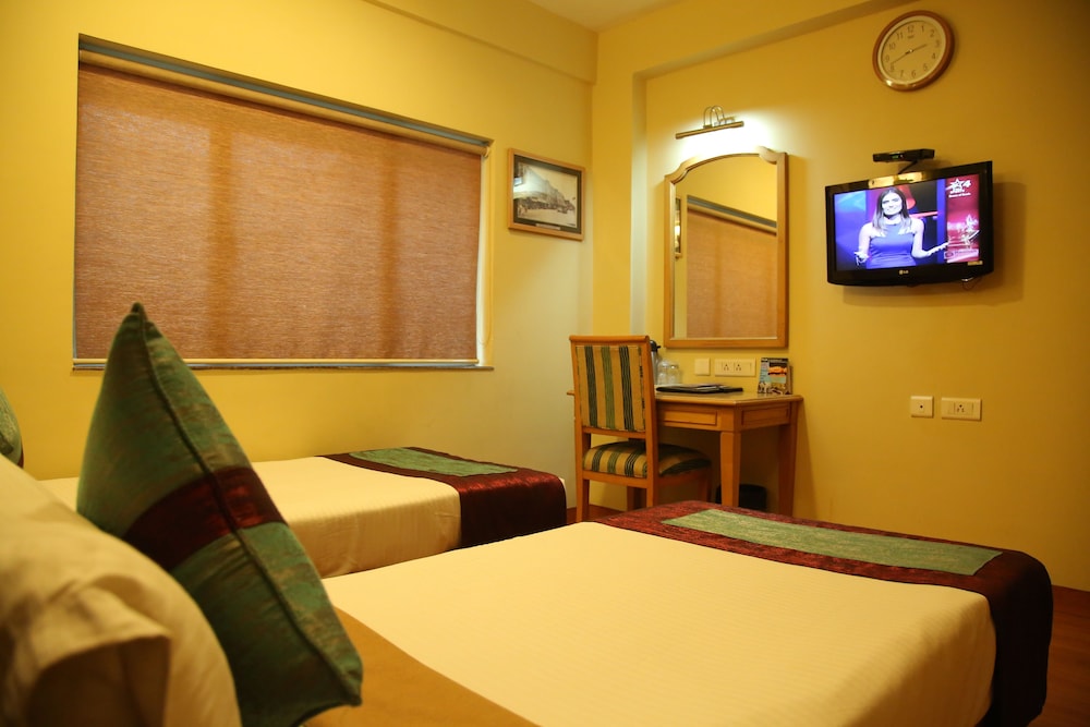 HOTEL SUDESH TOWER 14/37