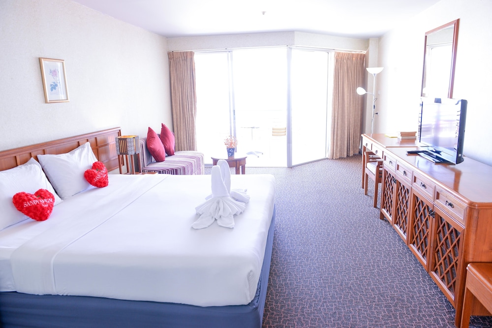 Sandy Spring Hotel 23/71