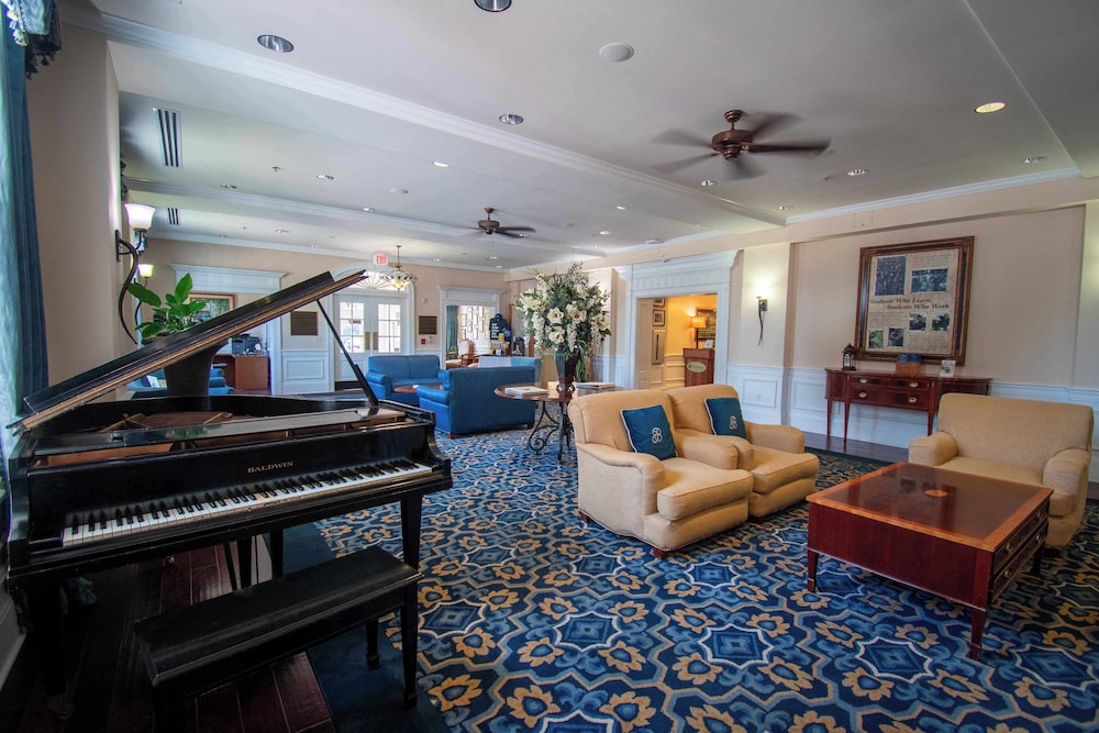 Historic Boone Tavern Hotel and Restaurant 50/69