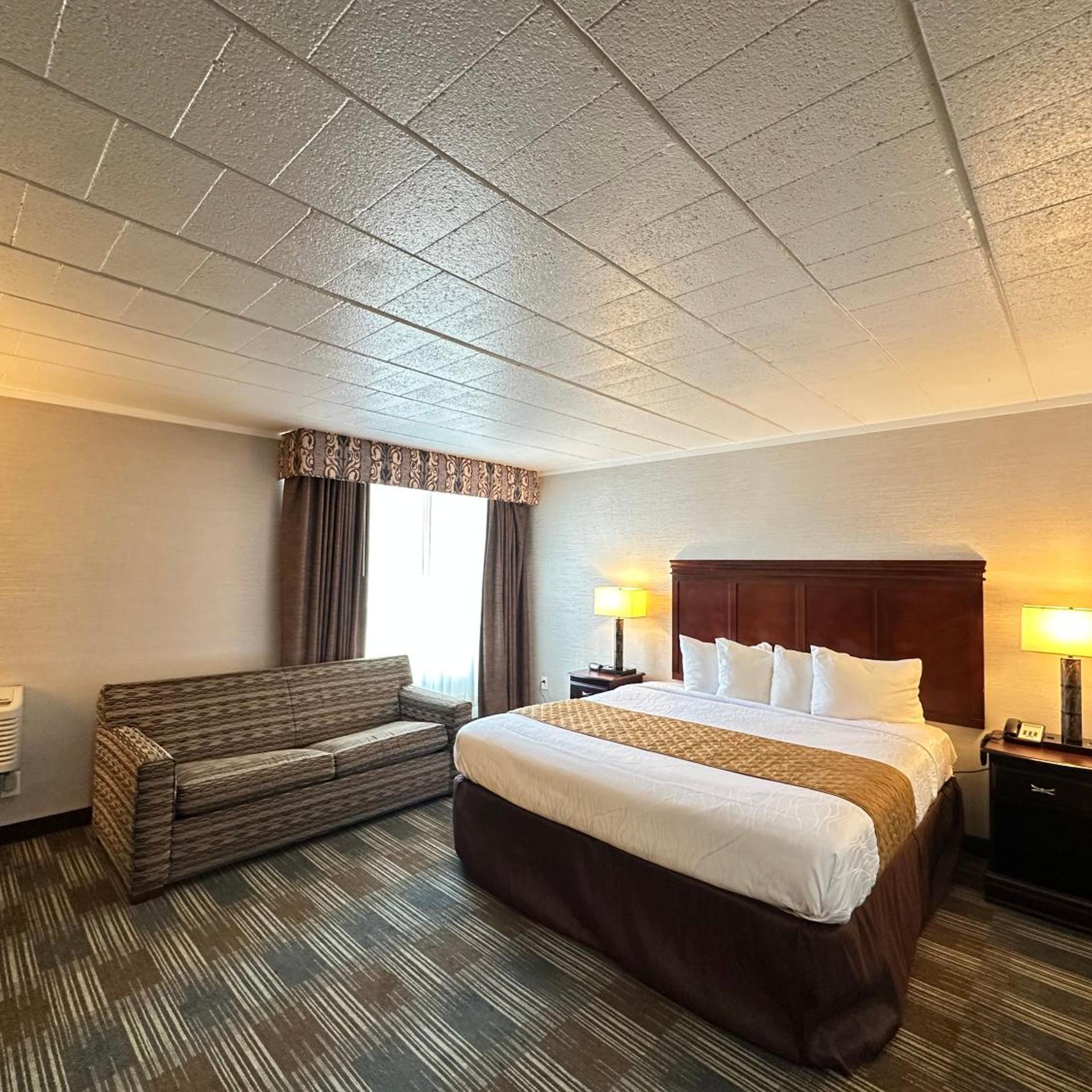 جناح ديلوكس بسرير كينج، Quality Inn Bath NY 4/6