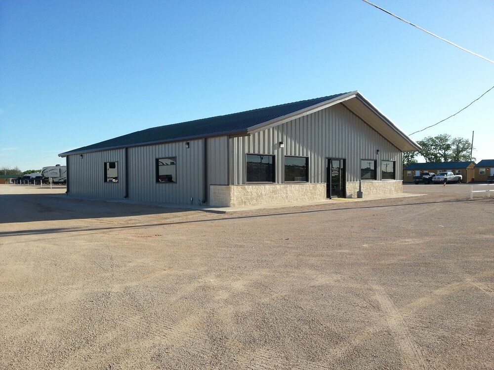 Elite Cabins and RV Park 48/51