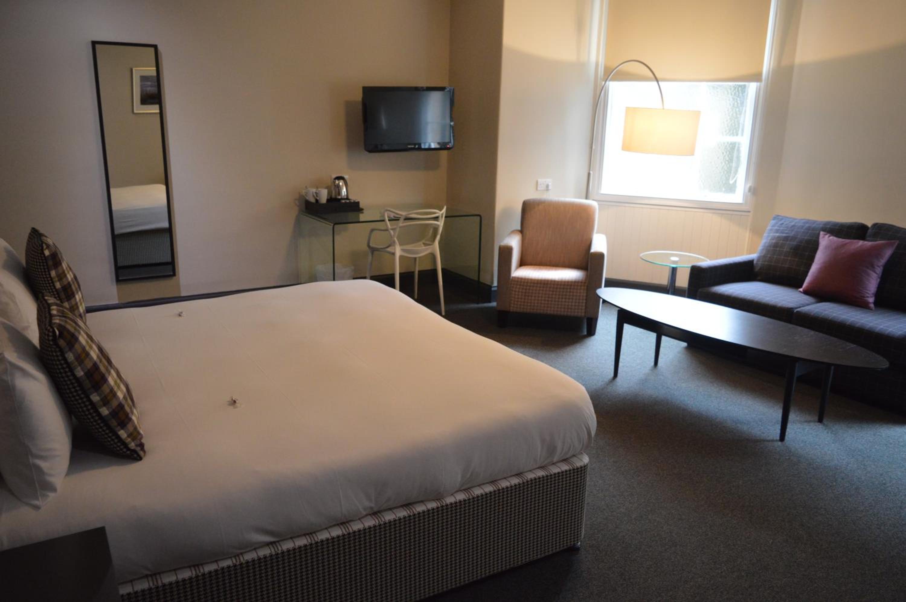 Room at B B Edinburgh Hotel, EDINBURGH