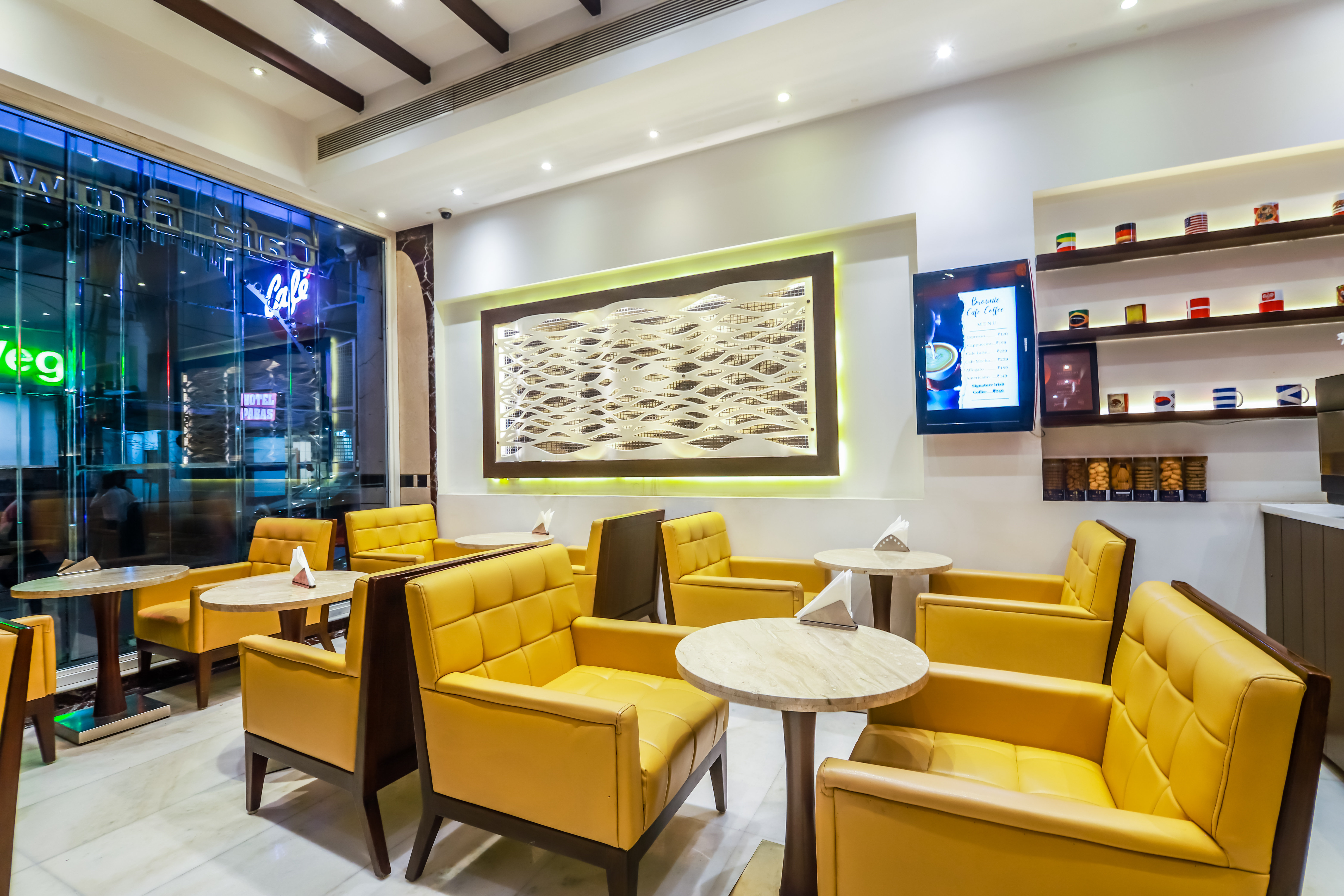Grand Godwin Hotel 25/40