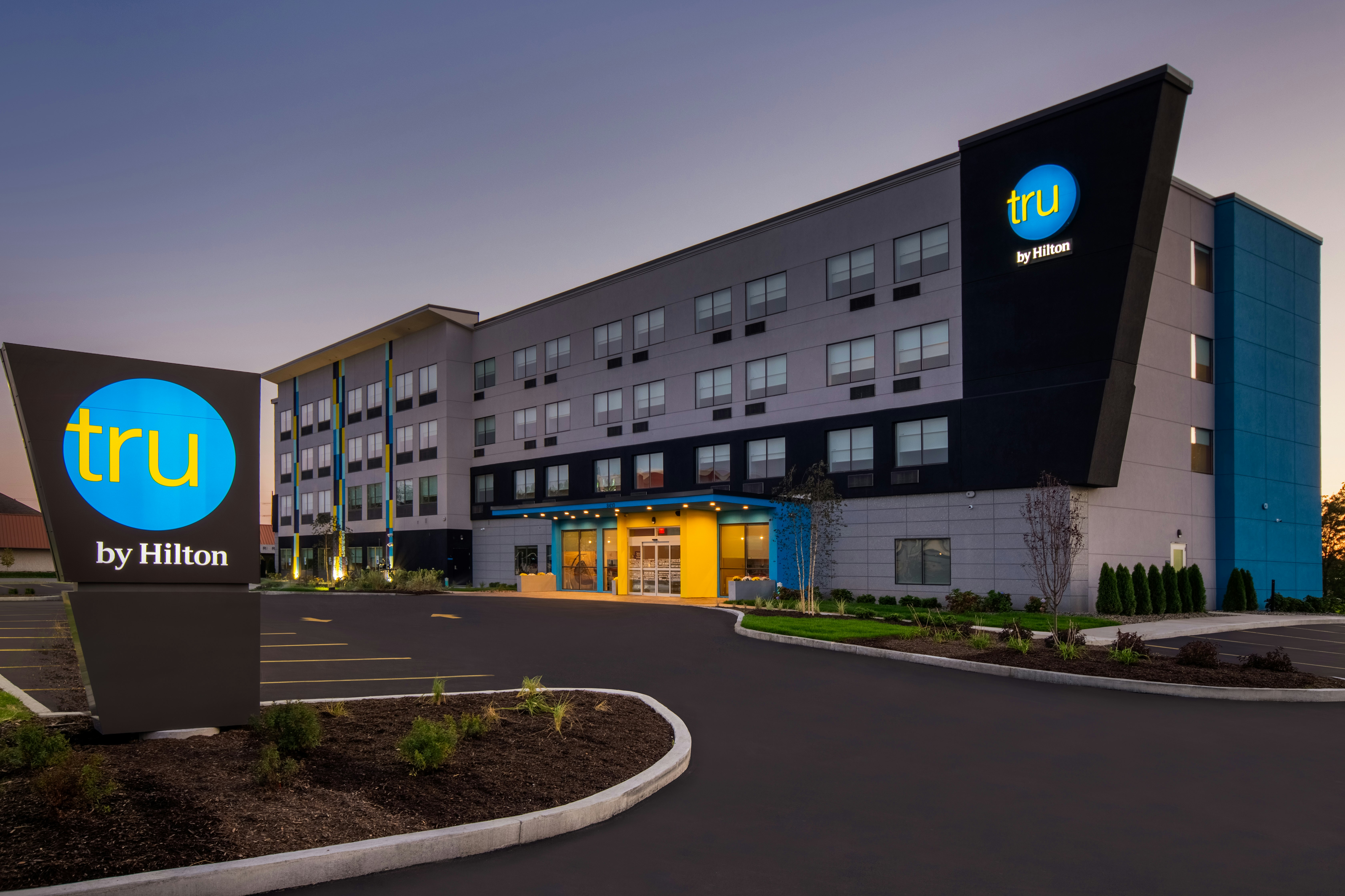 Tru by Hilton Merrillville 5/32