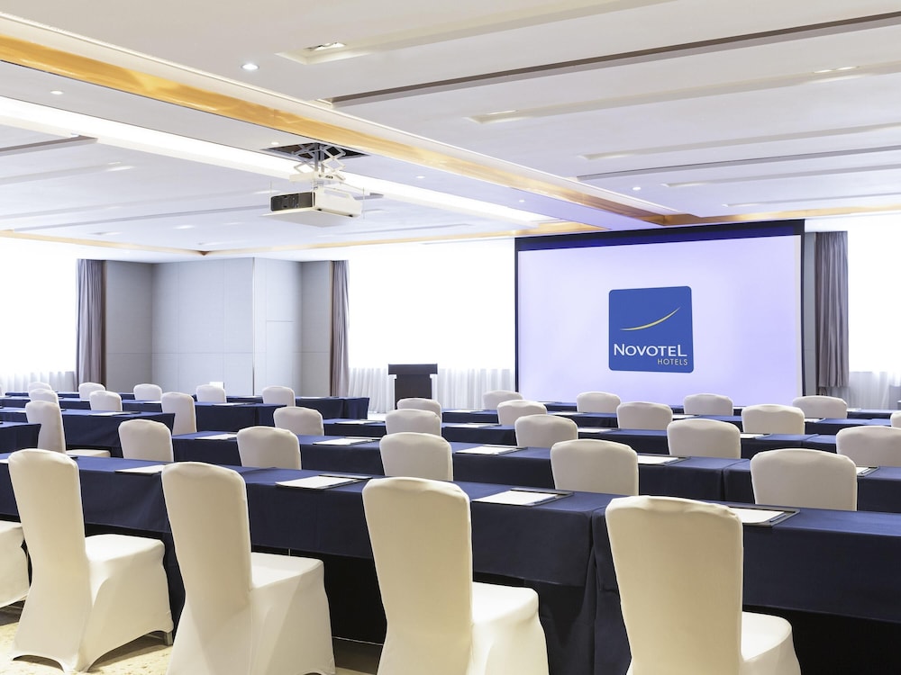 Novotel Rizhao Suning 68/73