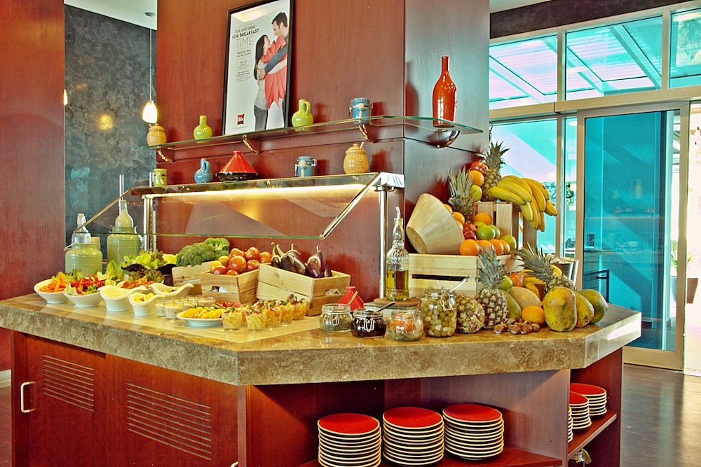 ibis Kuwait Salmiya 57/76