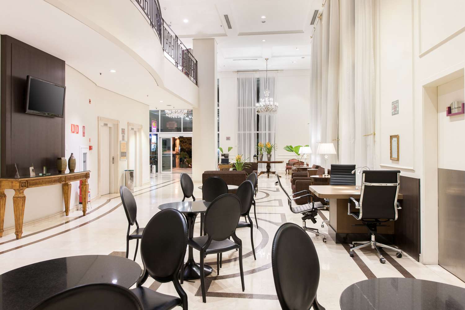 Quality Suites Oscar Freire 43/46