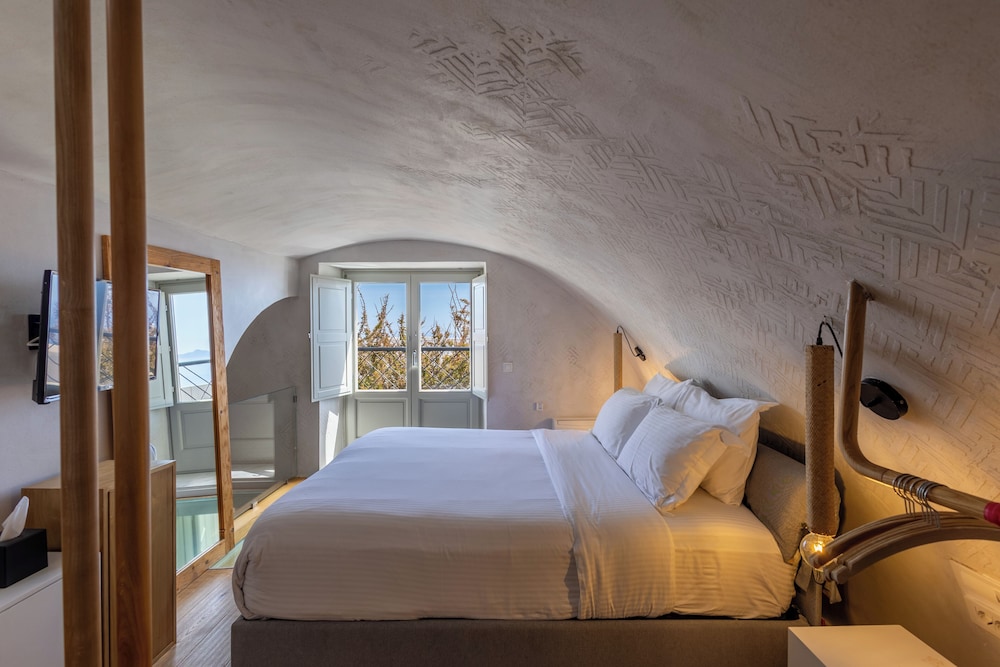 Santorini Soul Villas - Adults Only 12/48