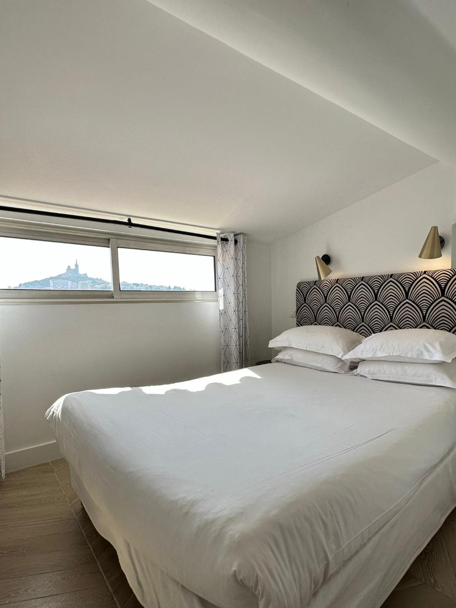Economy, Single, Attic