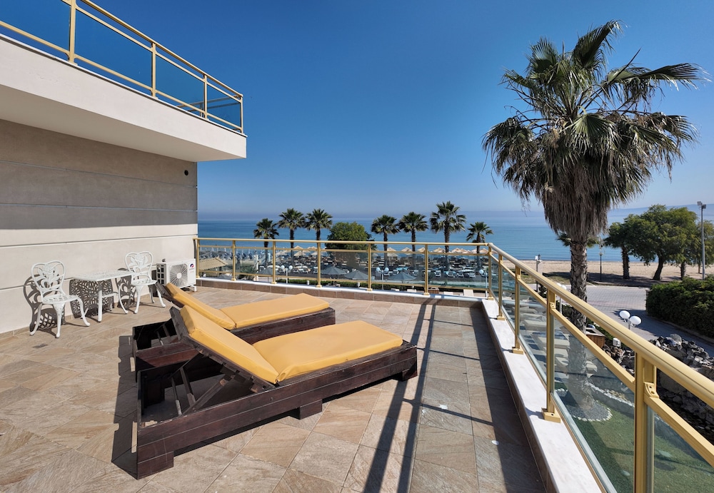 Eona Beach Resort 51/66