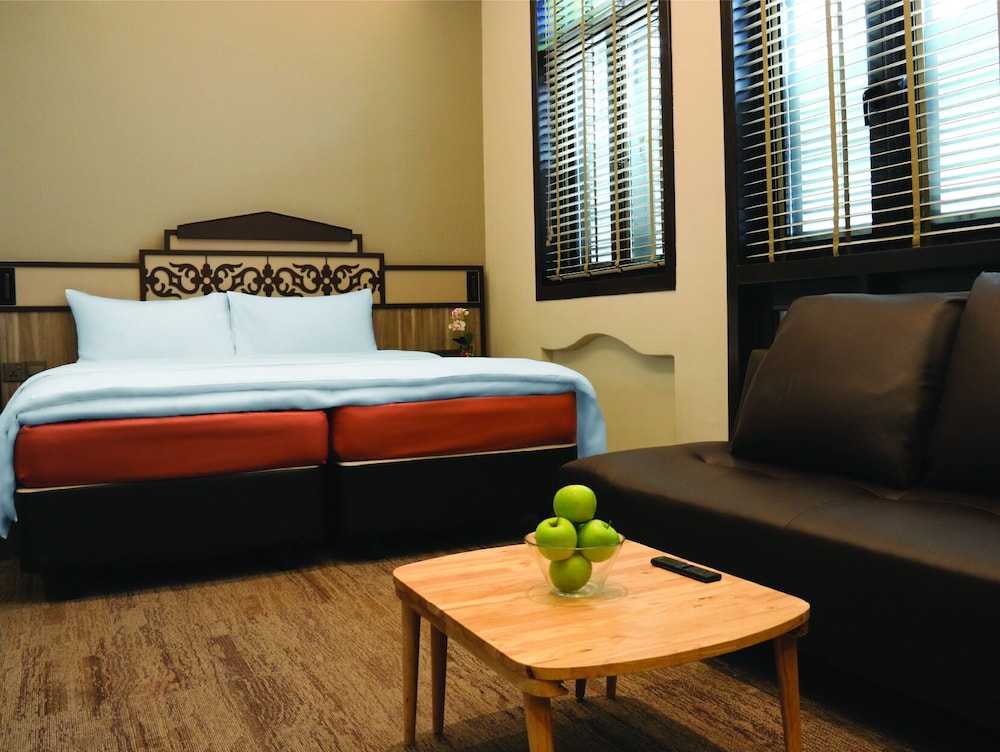 Aqueen Prestige Hotel Lavender 11/26