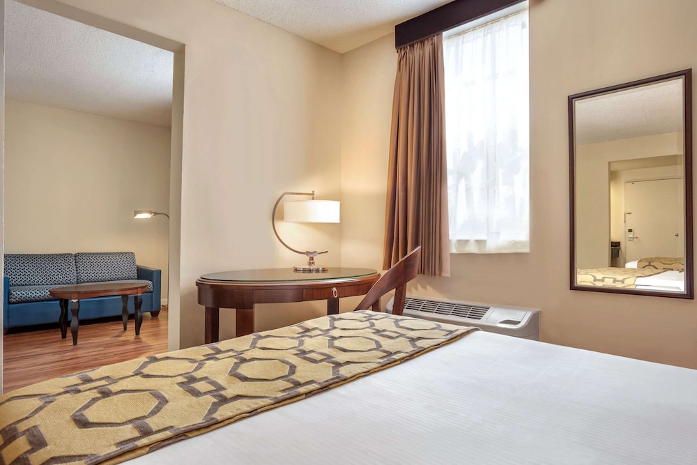 Belmont Inn Suites 16/50
