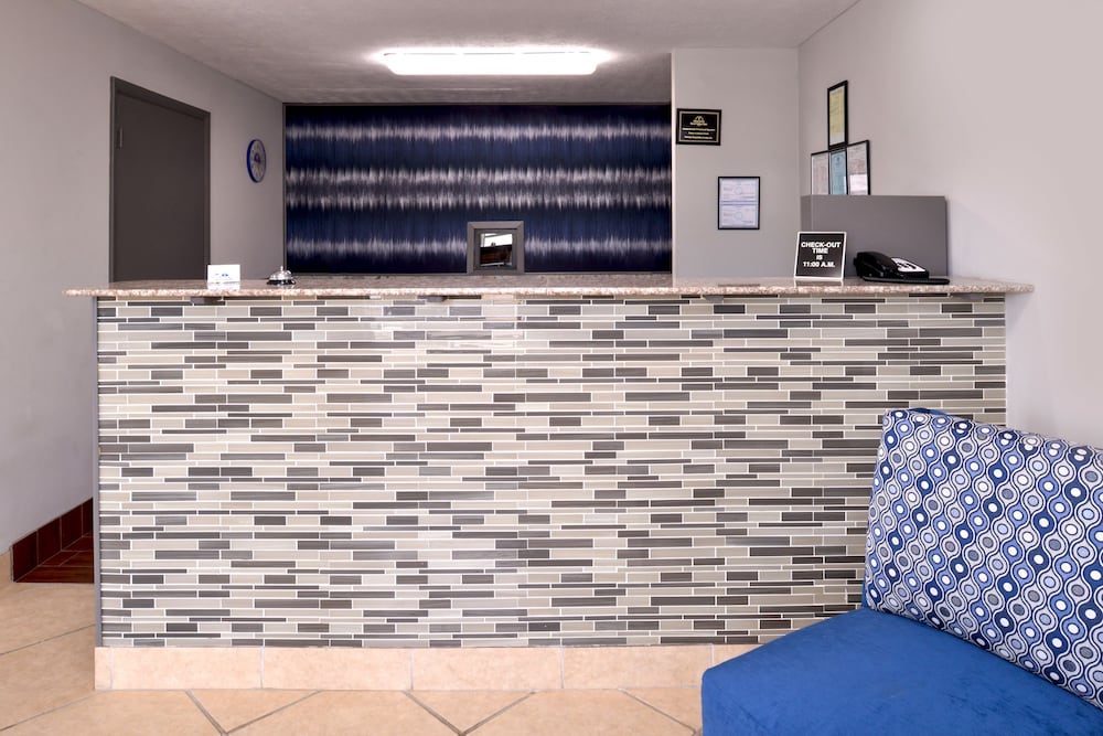 Americas Best Value Inn Monroeville 18/26