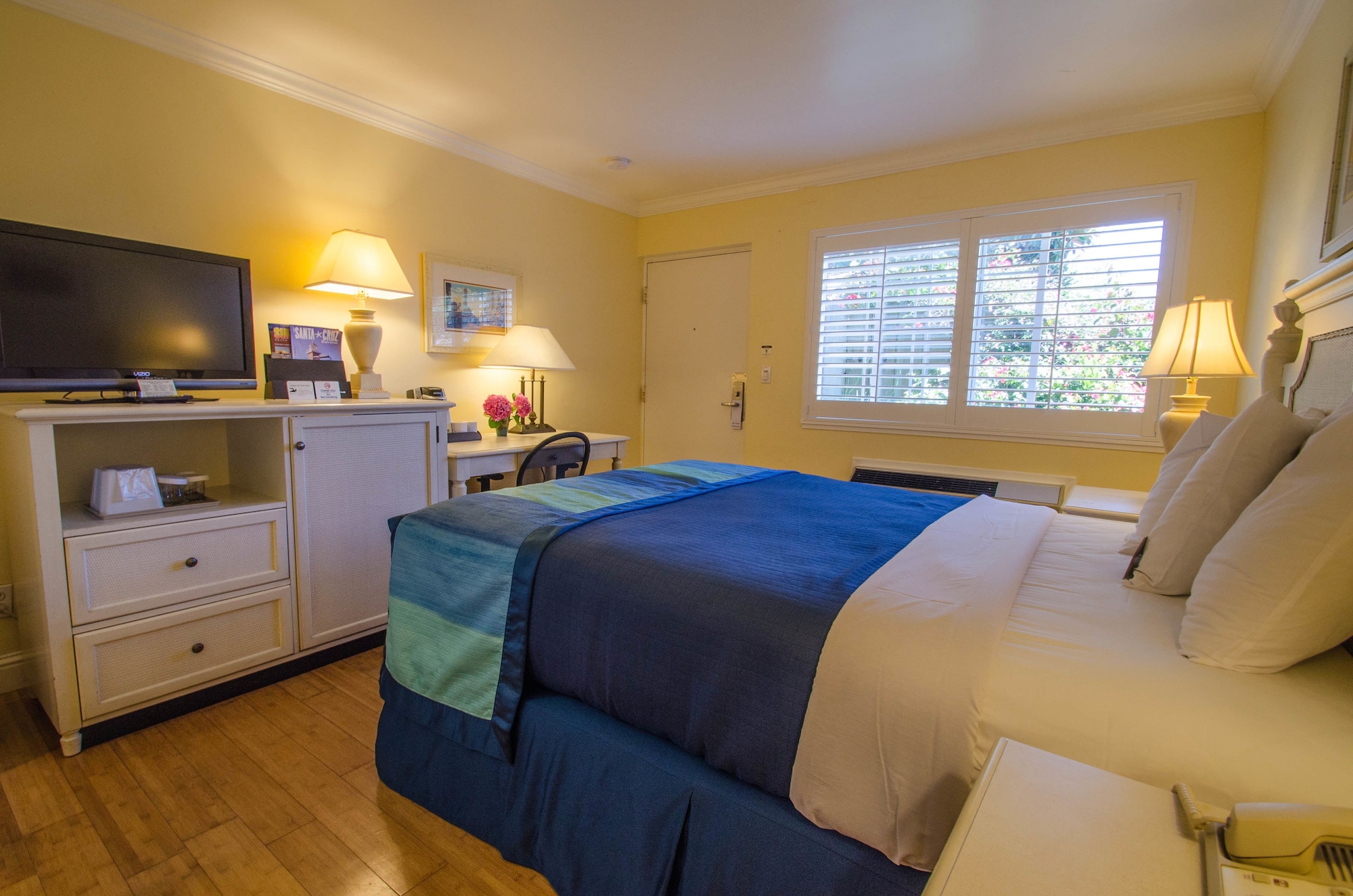 STANDARD, KING BED