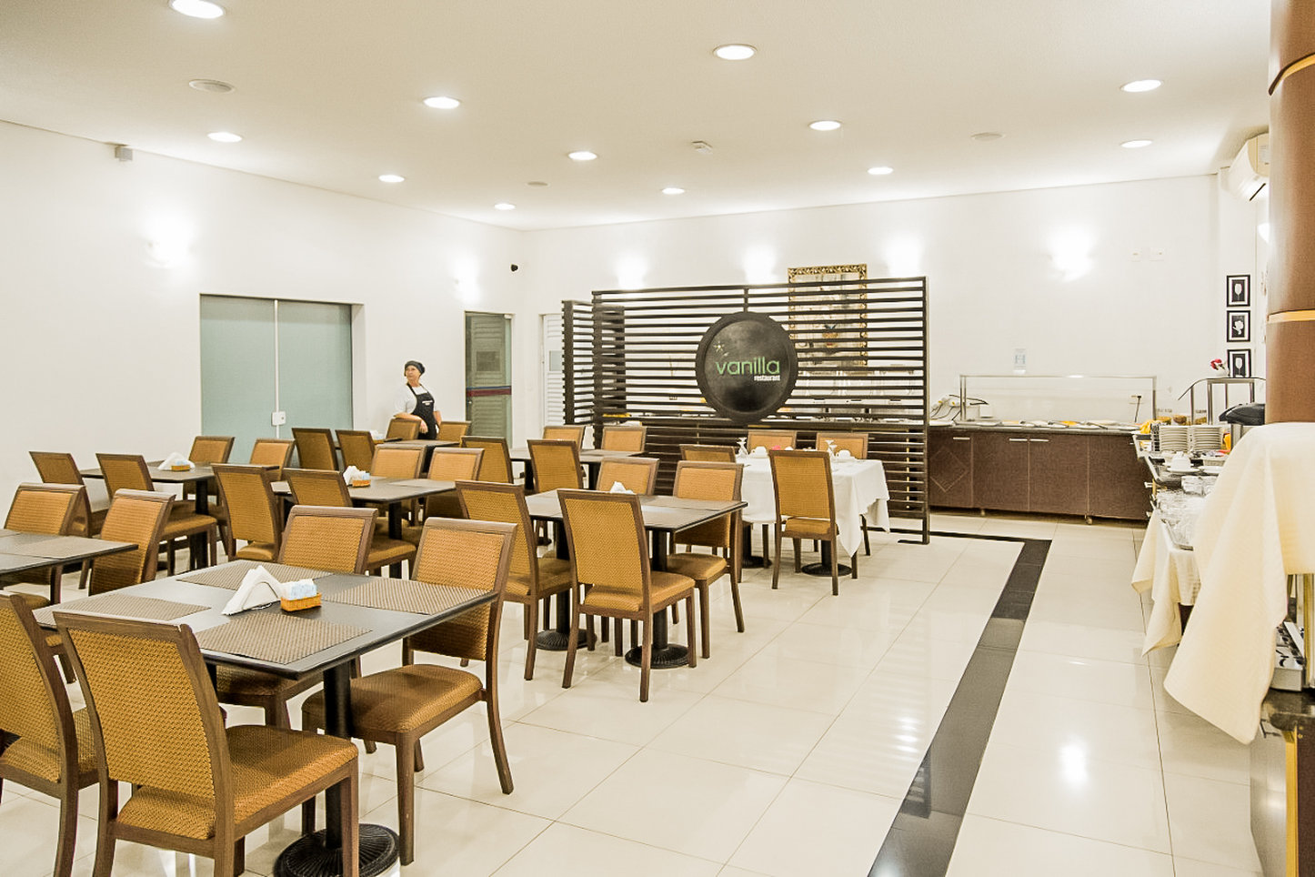 VOA Express Inn Hotel Orquidea 61/77