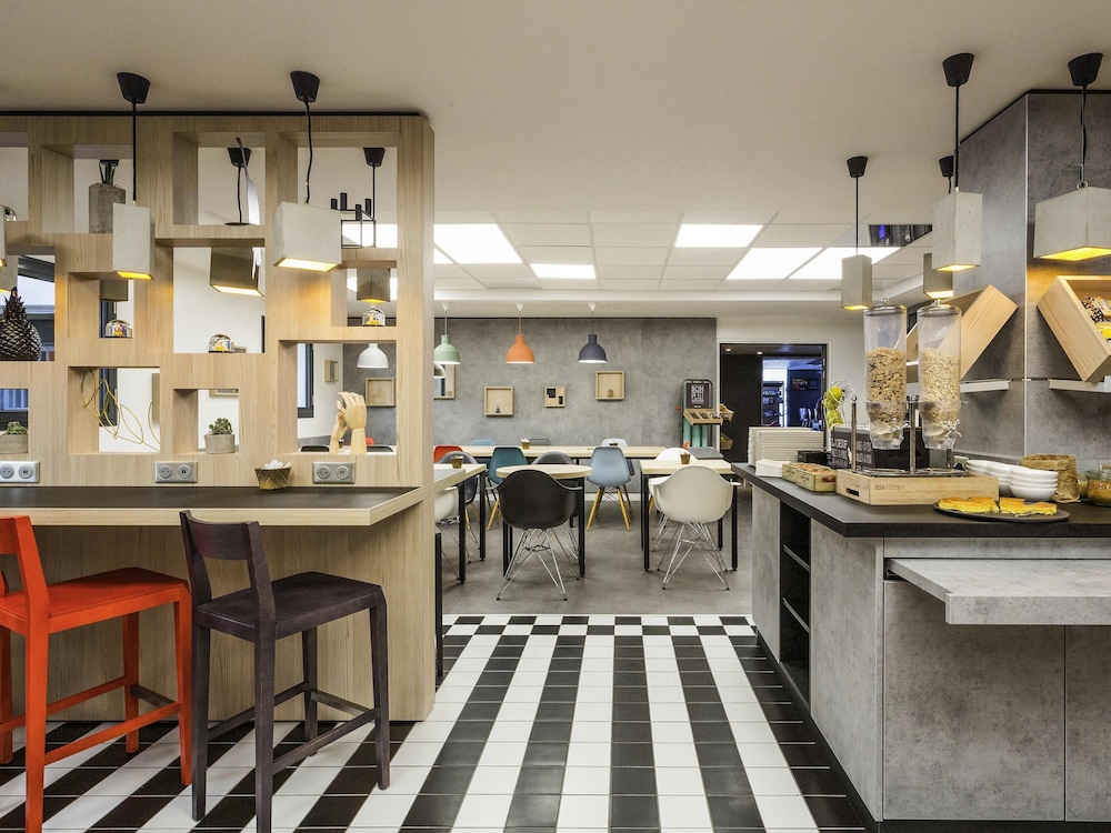 Ibis Bordeaux Centre Gare Saint Jean 50/66