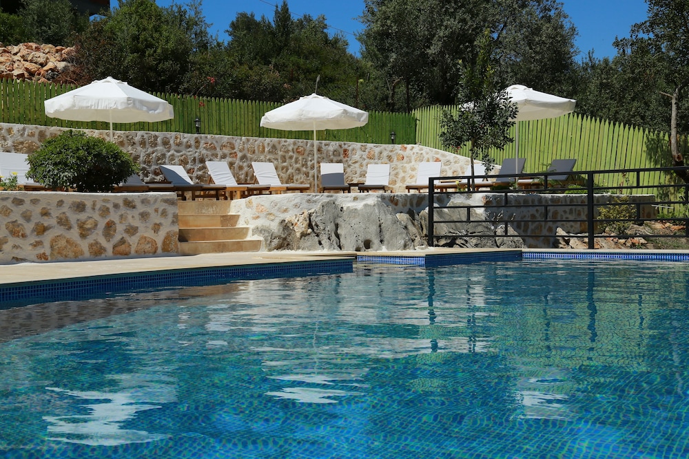 Dardanos Hotel 34/37