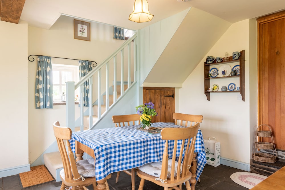 Alltybrain Farm Cottages 26/50
