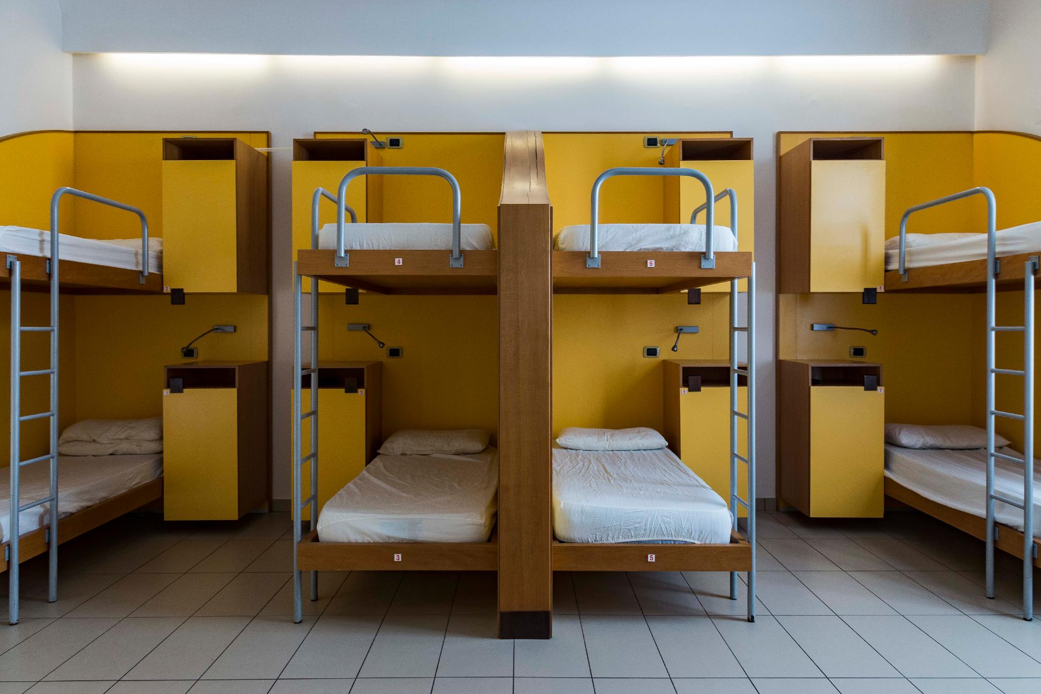 Female Dorm, Female Only, 12 Beds, Private Bathroom