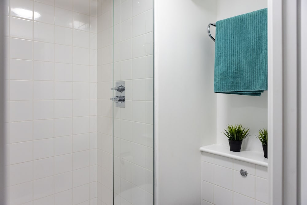 Albert Court Campus Accommodation 6/15