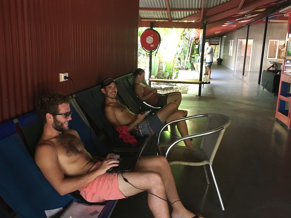Cable Beach Backpackers Hostel 18/36
