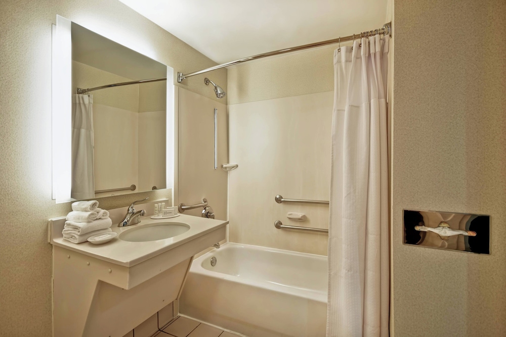 استوديو بسرير كينج مع أريكة لذوي الإعاقة، Springhill Suites Baltimore Bwi Airport 4/7
