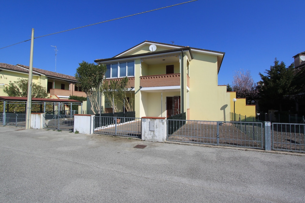 Begonia Villas 27/38
