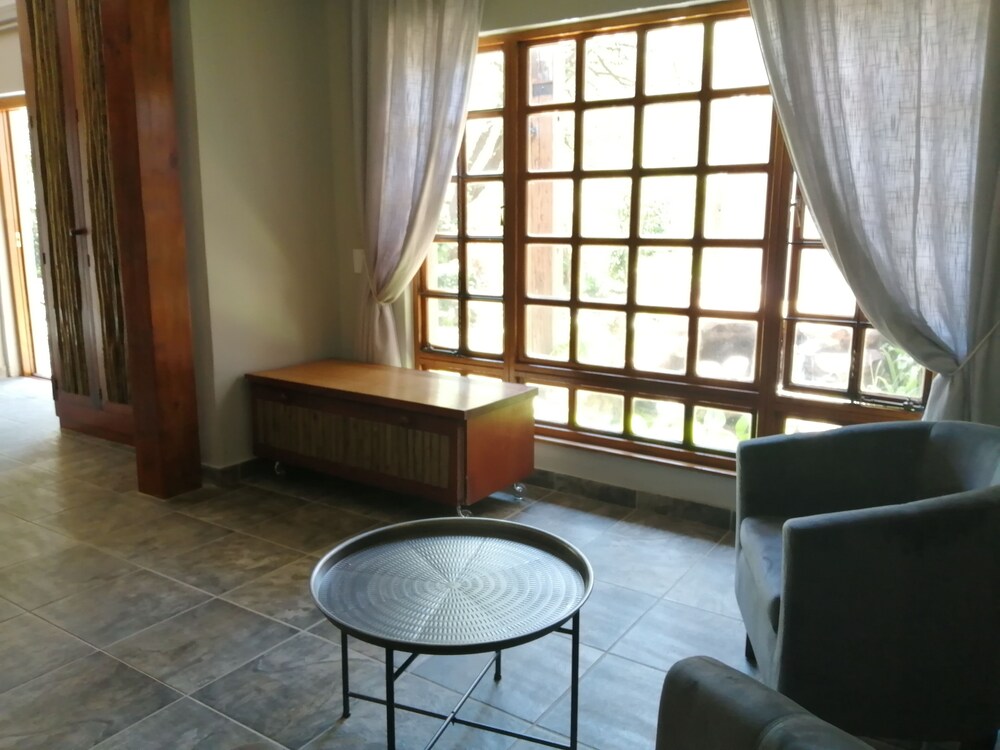 Ikamu's lodge 18/50