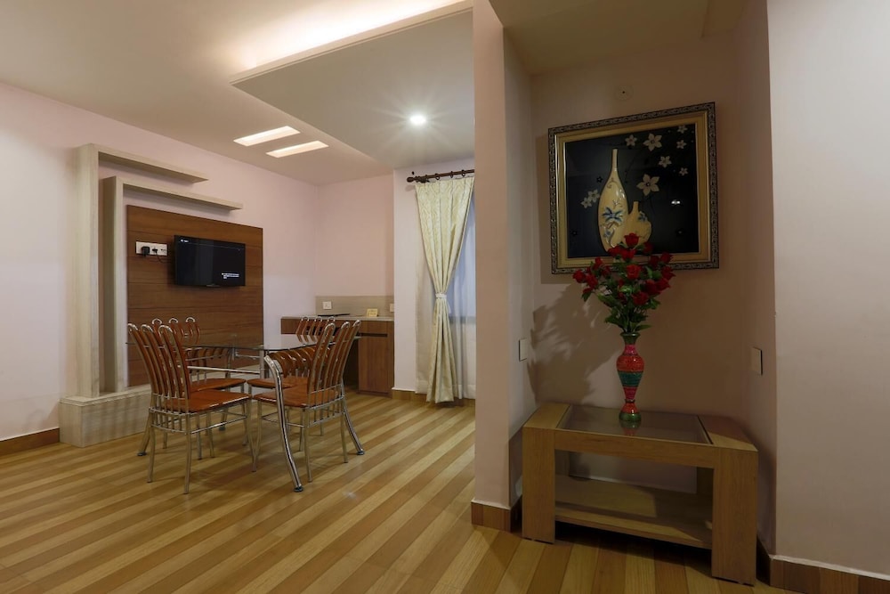 Hotel Sj International 25/40