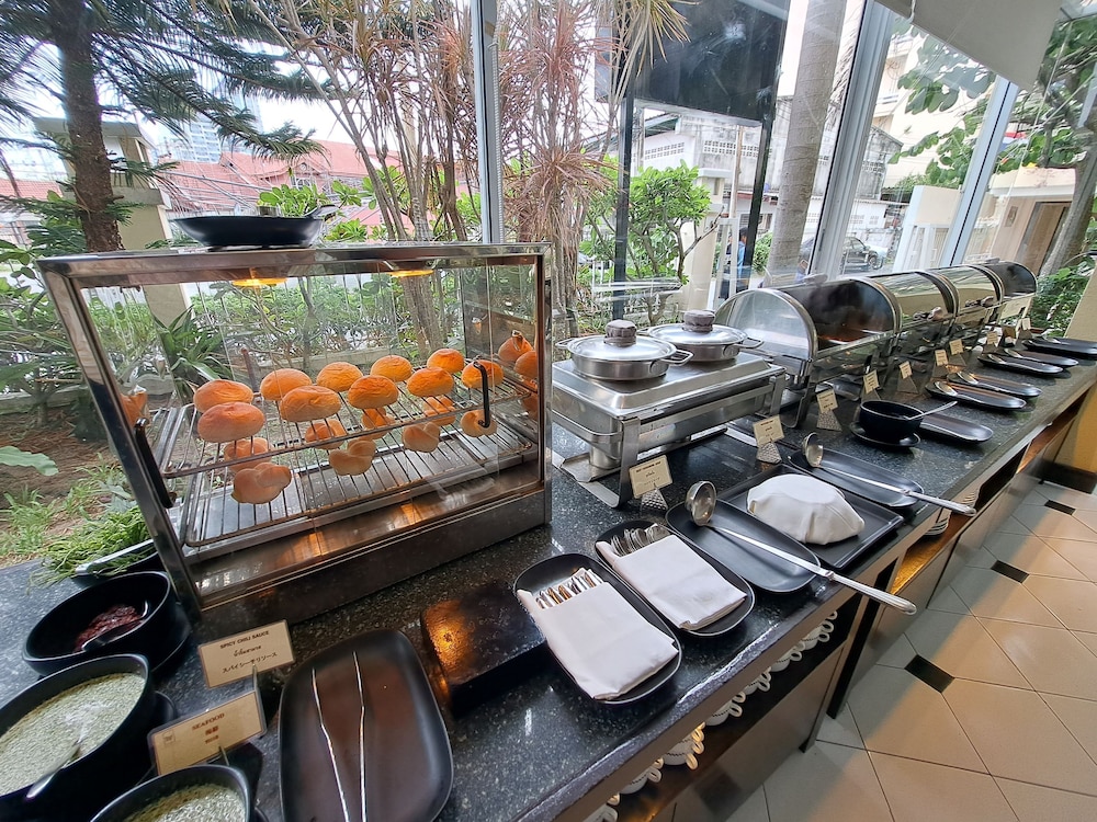 Classic Kameo Hotel and Serviced Apartments, Sriracha 31/39