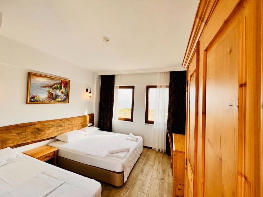 Sukha Inn Otel & Beach 20/50