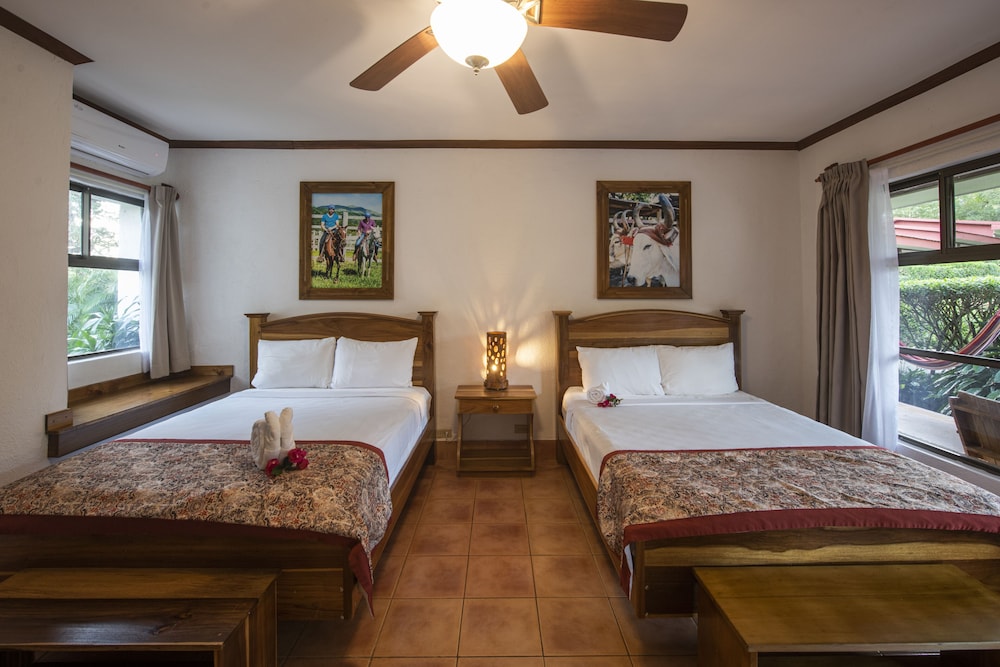 غرفة سوبيريور بسرير مزدوج، Hacienda Guachipelin Hotel 4/9