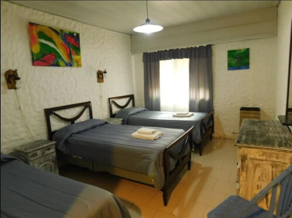 ROOM, SINGLE, PRIVATE BATHROOM