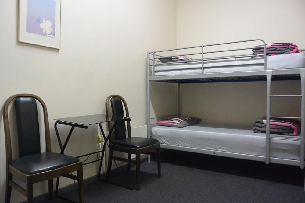 Elizabeth Hostel 57/62
